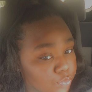 Meet your Posher, Maurina